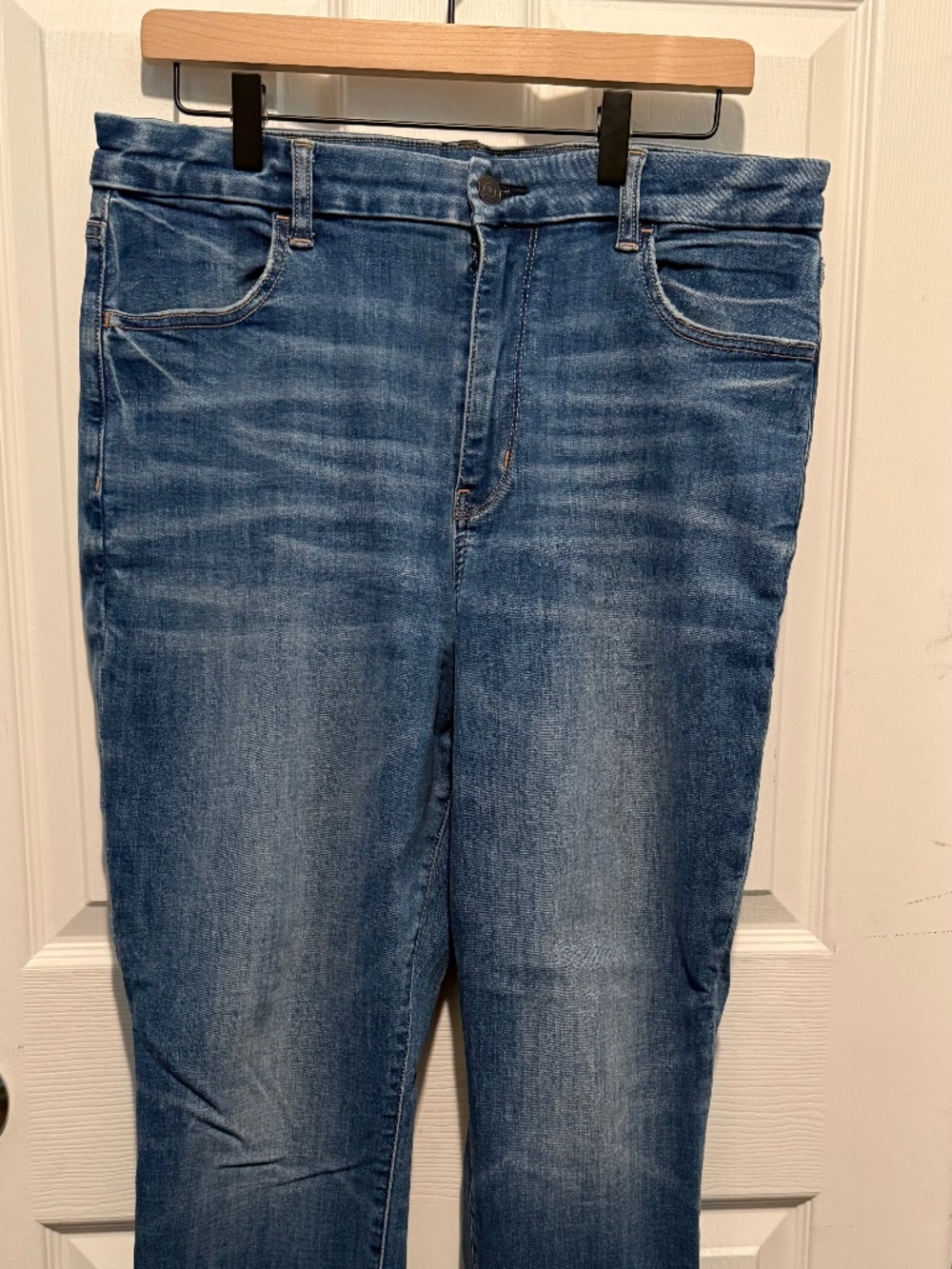 American Eagle Outfitters women’s skinny jeans